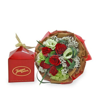 Amorous Amos (6 Red Roses with Famous Amos Cookies)
