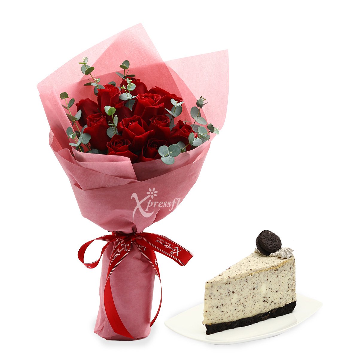Delectable Hearts (12 Red Roses with Twenty Grammes Slice Cake)