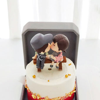 Couple True Love Topper Cake (Cake Inspiration)