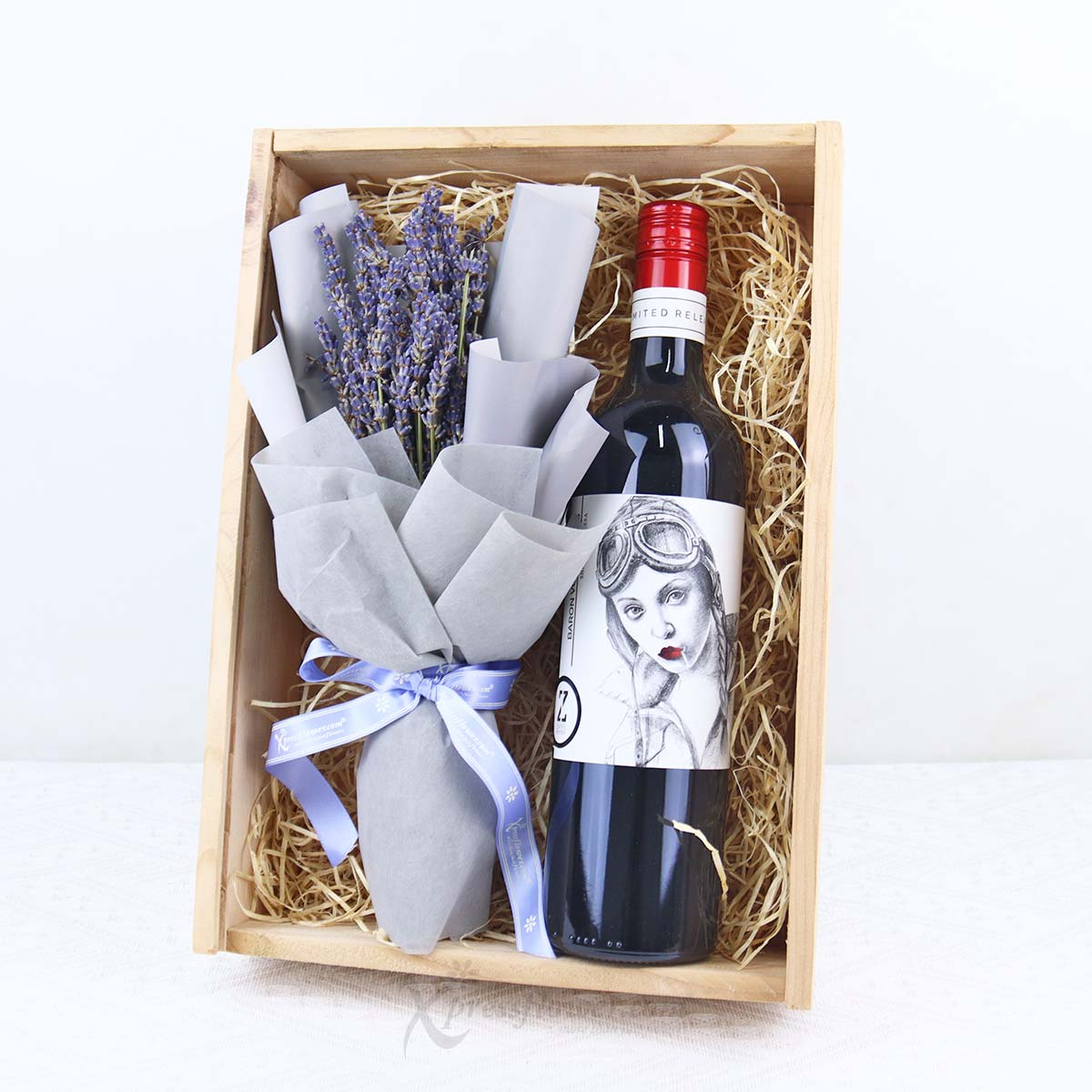 GB2401_Lavender Lux (Dried Lavender Bouquet with Shiraz - Father