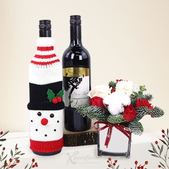 XMBL2543 Snowmans Spirit White Roses Arrangements Cabernet Sauvignon Blanc with Snowman Wine Cover