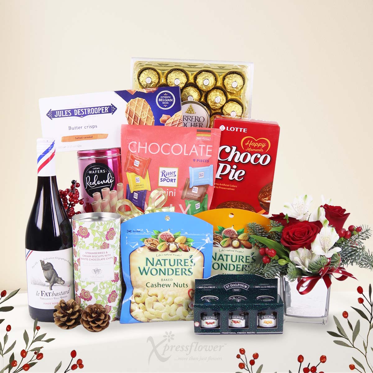 XMGH2586 Festive Merriment Christmas Gift Basket 1b