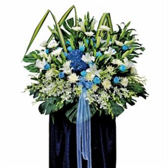 Last Respects (Funeral Condolence Flower Wreath)