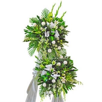 Engaging Parting (Funeral Condolence Flower Wreath)