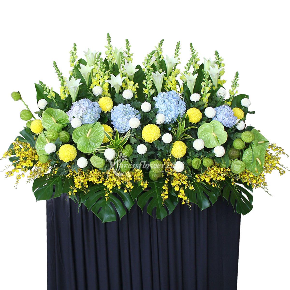 Heartfelt Sympathy Funeral Condolence Flower Wreath (L: 110cm)