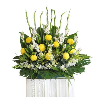 Heartfelt Prayers (Funeral Condolence Flower Wreath)