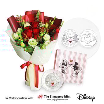 Minty Kisses (3 red roses with Disney love medallion)