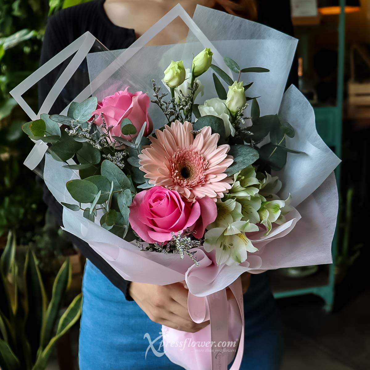 SBL2306 Wholesome Sentiment (Pink Roses & Gerbera with EYS Bird’s Nest) 4a