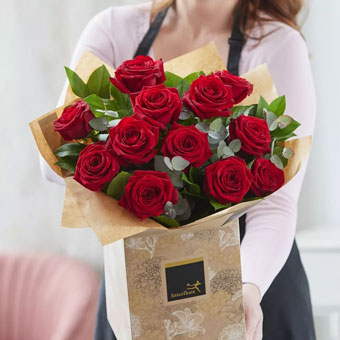 12 Red Rose Hand-tied (UK)