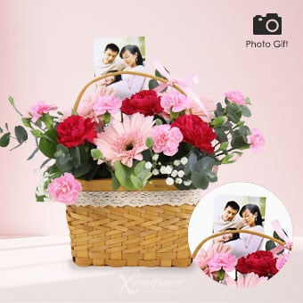 Captured Moments  (3 Dark Pink Carnations with 3 Light Pink Gerberas & Personalised Photo Print)