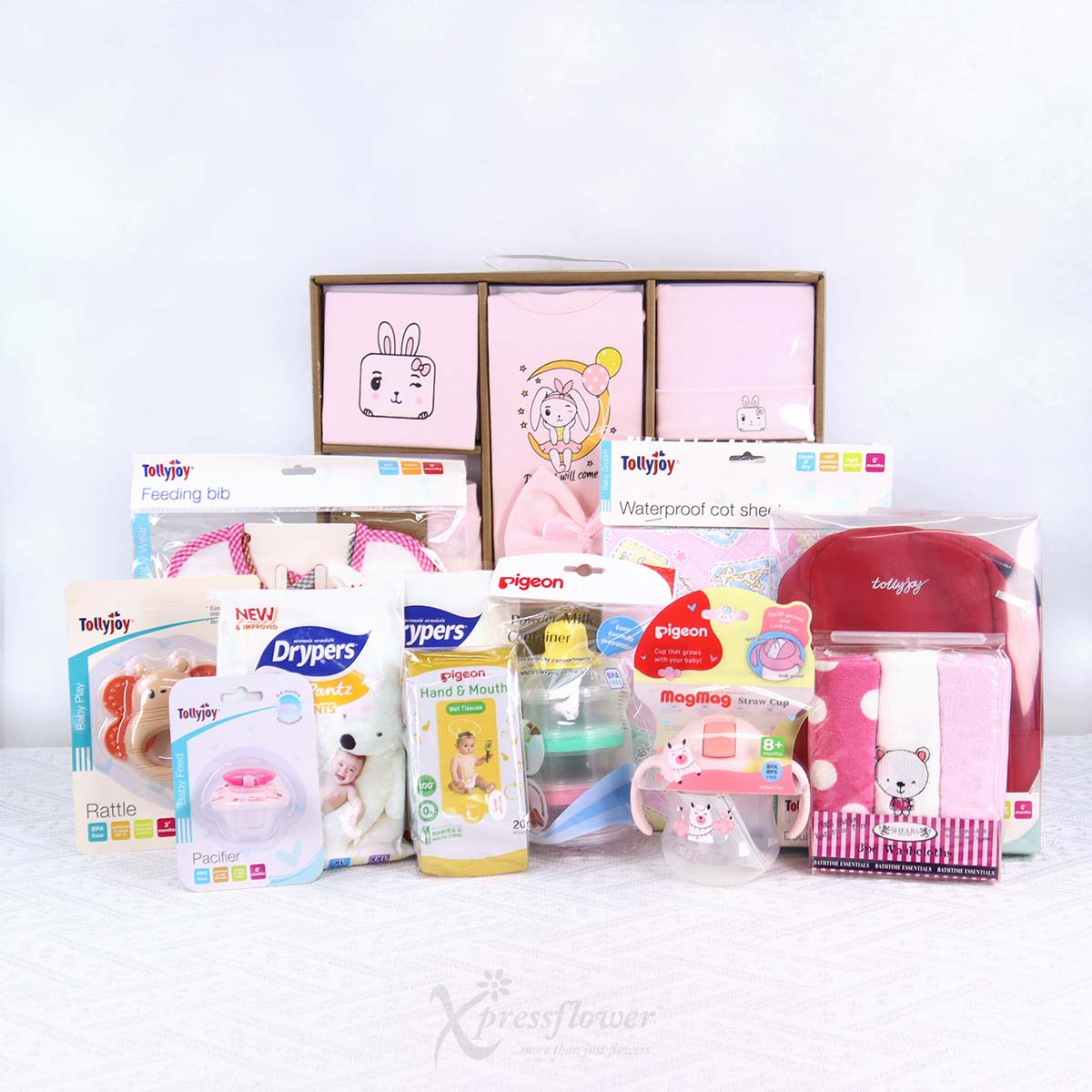 NB2523 Newborn Essentials New Baby Hamper 1b GIRL