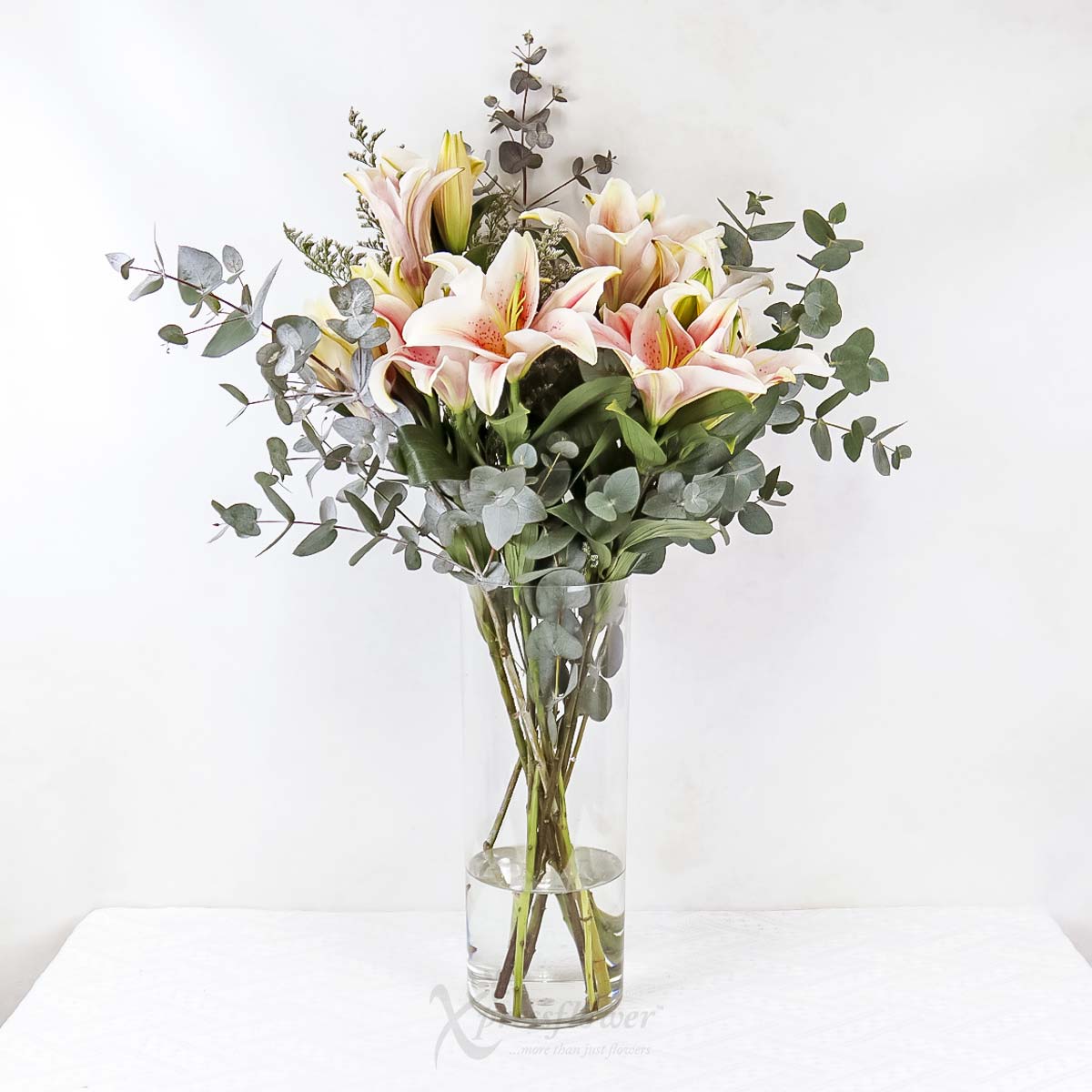 OS2407_Lily Blooms (Pink Lily Sprays Arrangement with OSIM uJolly Full Back Massager)_1b