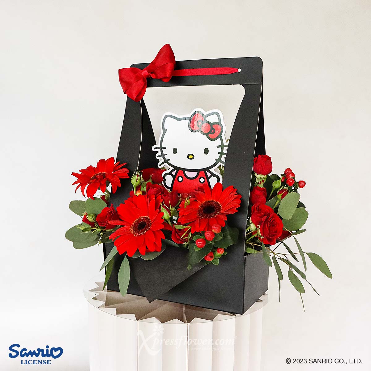 ABU2301SN Glam Sweetie (Hello Kitty Tag with 3 Red Gerbera Arrangement in Black Box) 1b