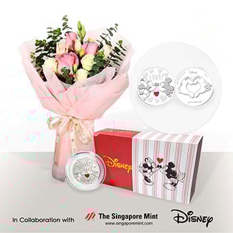 Wish Upon Love (3 Dark Pink Roses with Disney Love Medallion)