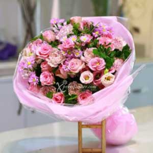 BOUQUET IN PINKS (VN)