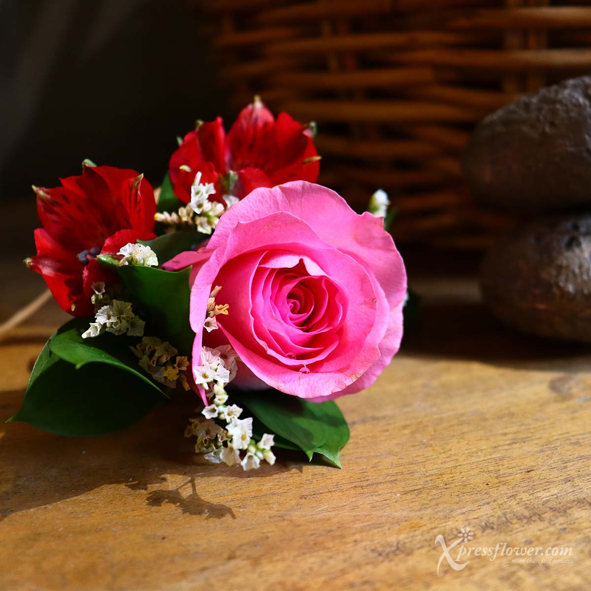 4)-WHC2203_Fuschia-Fantasy_3a