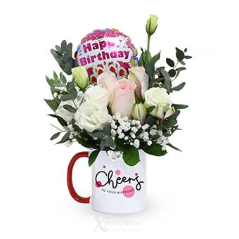 Birthday Blush (3 Centre Pink Roses With 'Happy Birthday' Balloon)