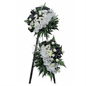 Commemoration (Funeral Condolence Flower Wreath)