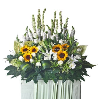 Heartening Comfort (Funeral Condolence Flower Wreath)