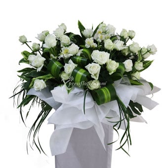 Sympathy & Honour (Funeral Condolence Flower Wreath)