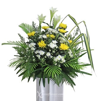 Eternal Solace (Funeral Condolence Flower Wreath)