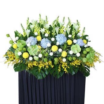 Heartfelt Sympathy Funeral Condolence Flower Wreath (L: 110cm)