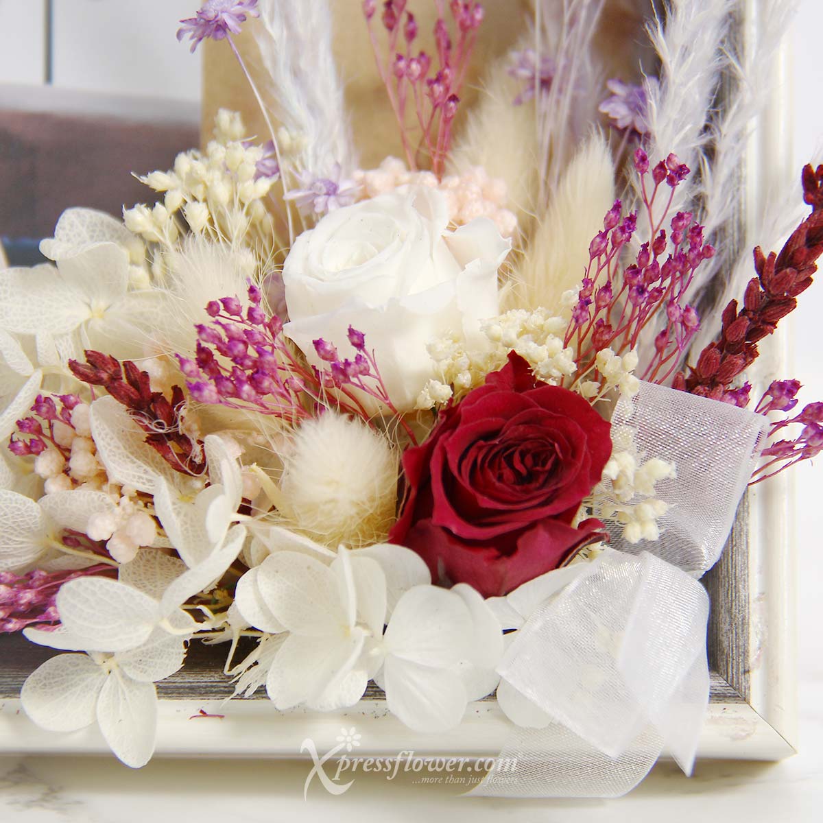 PR2124 Mauve Memories Preserved flower Frame 1c