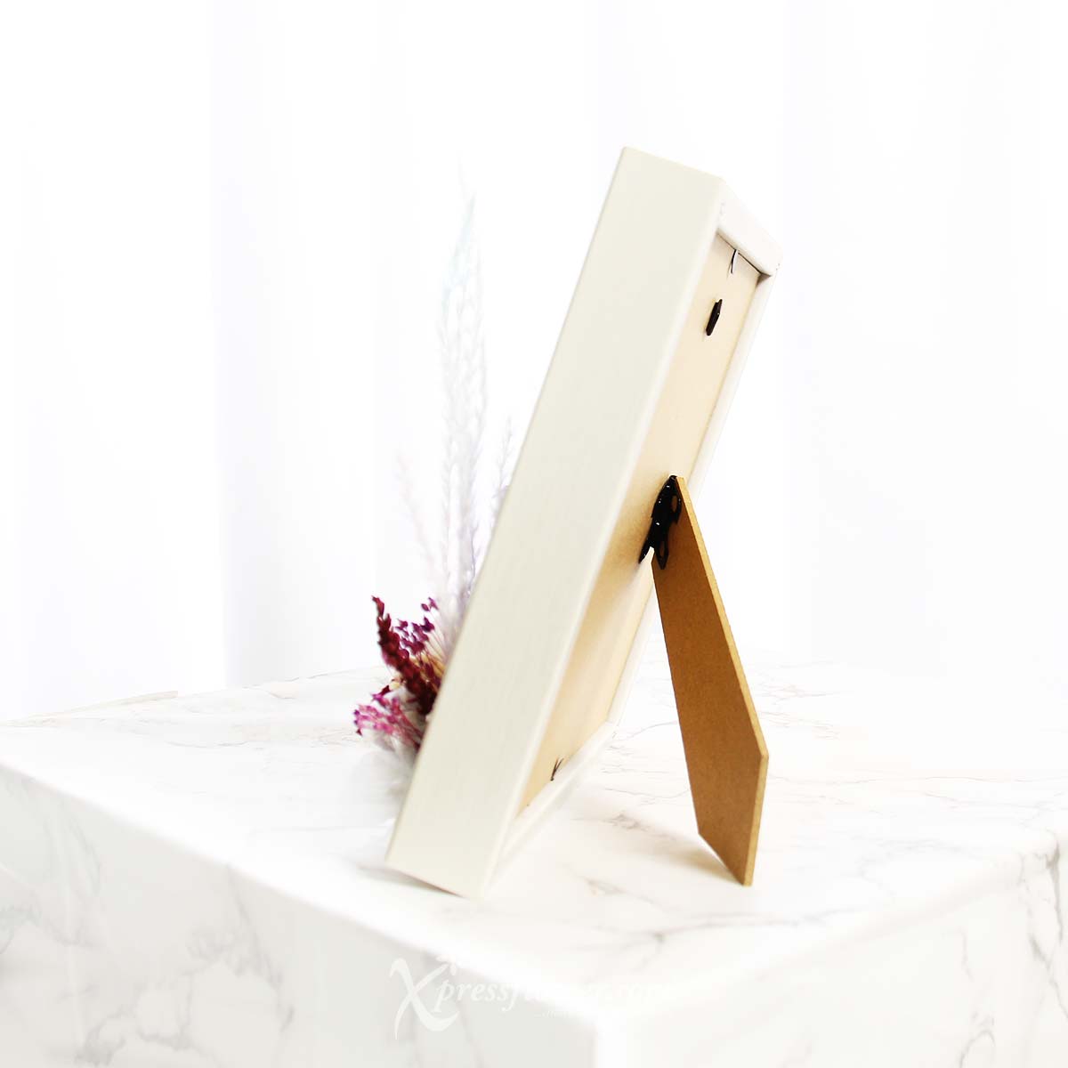 PR2124 Mauve Memories Preserved flower Frame 1e