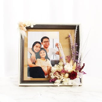 Mauve Memories (Preserved flowers photo frame with personalised photo)