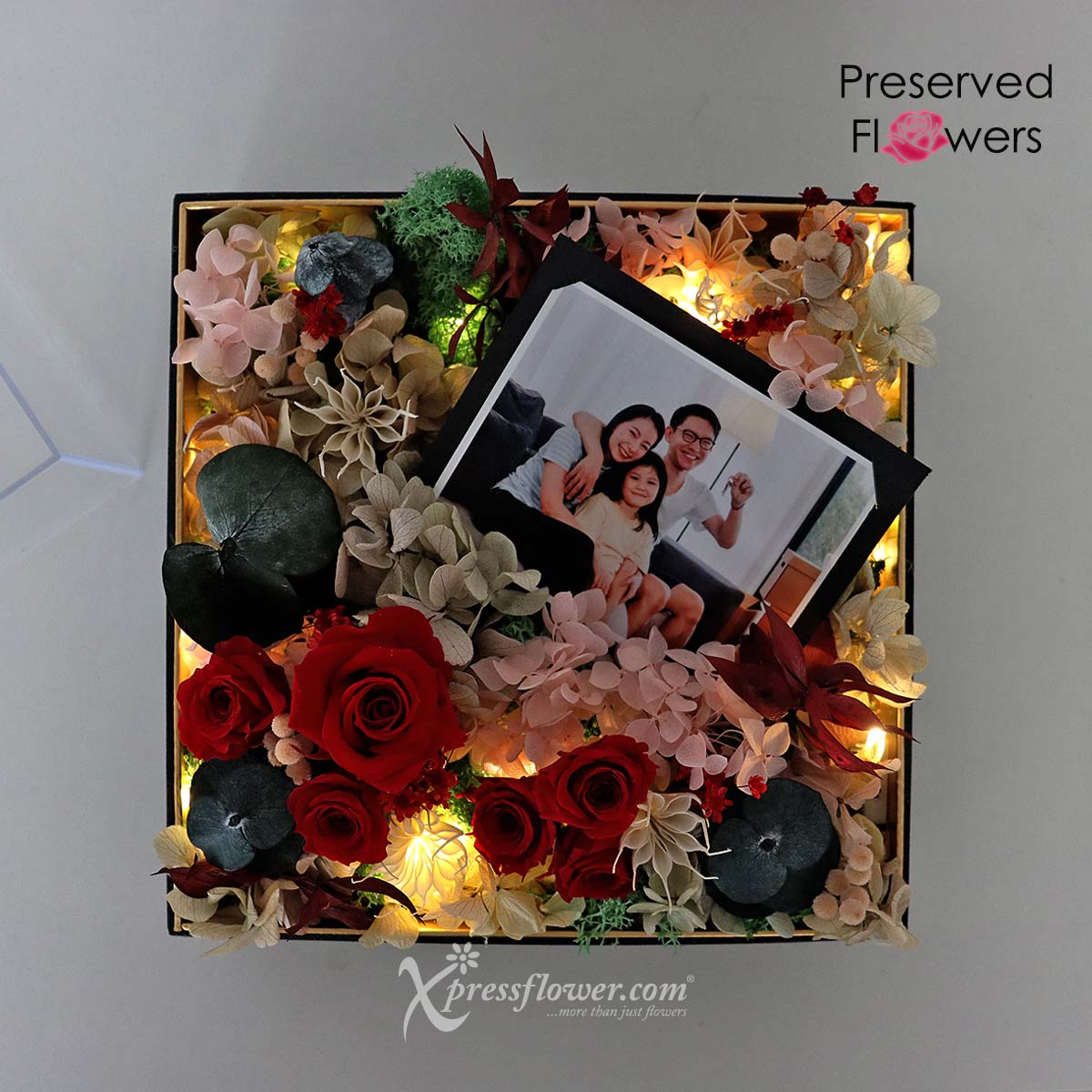 PR2131 Magical Petals (Preserved Flowers with Personalised Photo and LED Lights) 1c