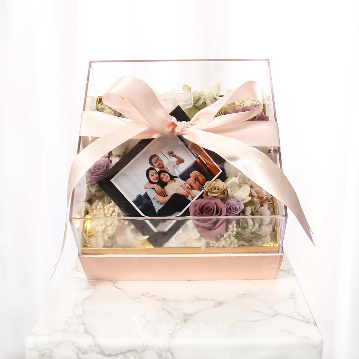 Delicate Intentions (Preserved Flowers with personalised photo and LED lights)