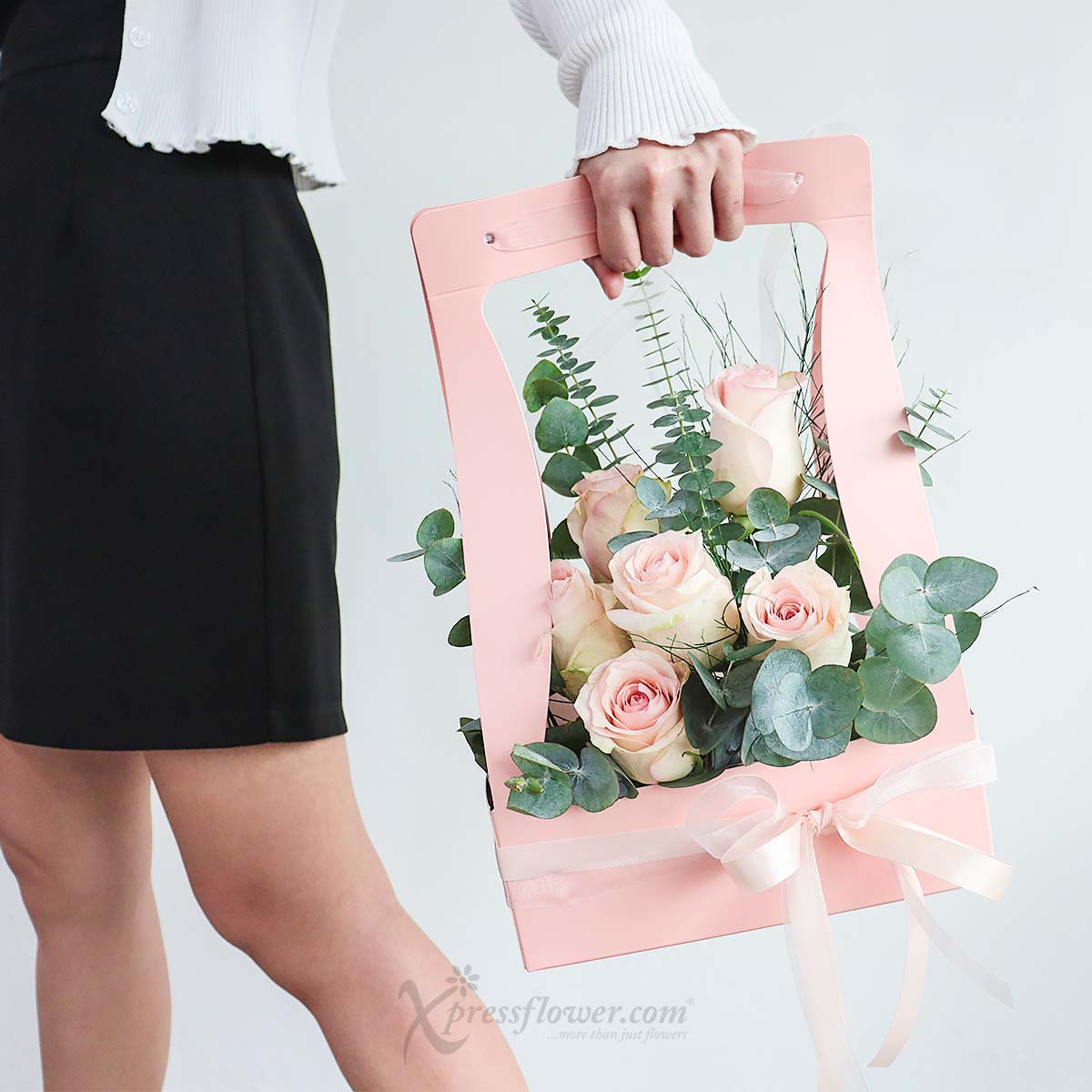 abu2203 pink avi 6 centre pink roses new 3a