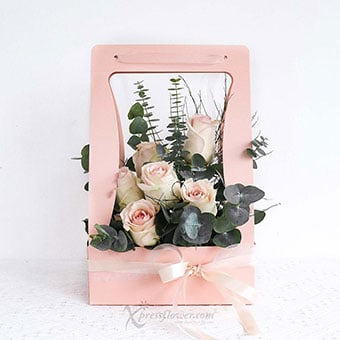 Pink Avi (6 Centre Pink Roses)