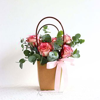 Glowing Ingrid (6 2-toned Pink Roses)