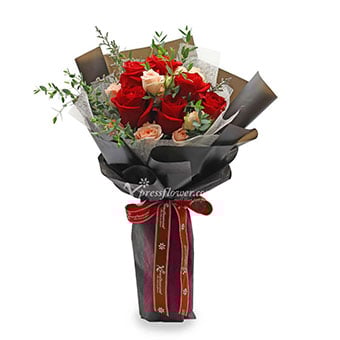 Lost in Your Gaze (6 Red Roses)