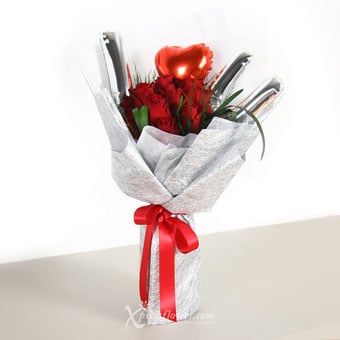 BQ2203_Loving Whispers (9 Red Roses with 'I Heart U' Foil Balloon)