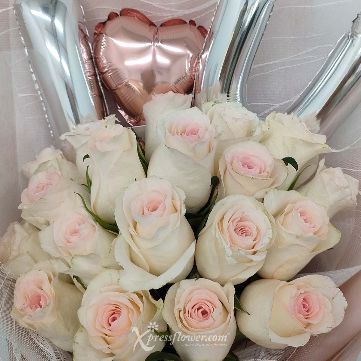 bq2243 bubbles cream 20 Centre Pink Roses 1b