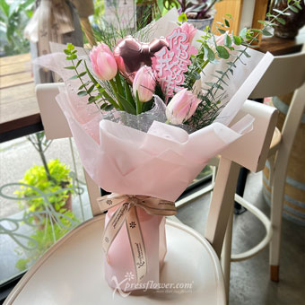  Purely Love (5 Pink Tulips with Pink Heart Balloon & 你是我的唯一 decor) 