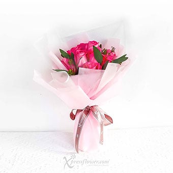 Wondered Admiration (12 Dark Pink Roses)