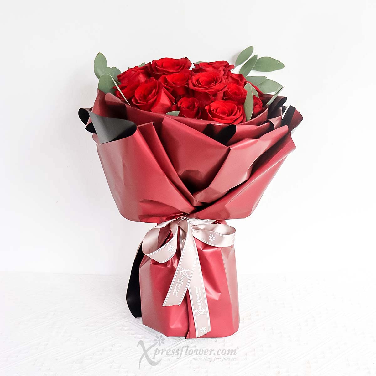 Rozu Desires (24 Red Roses)