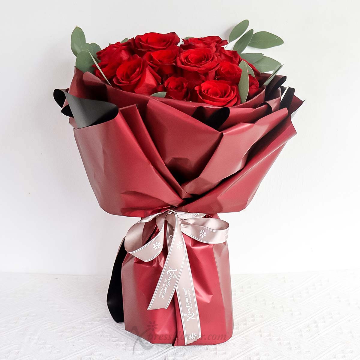 bq2251 rozu desires 24 red roses new 1b