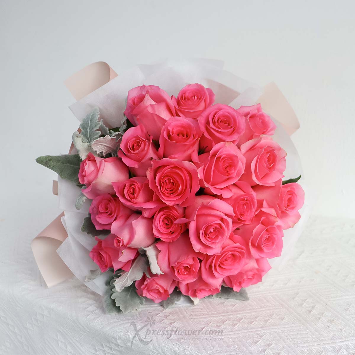 bq2252 desired obsession 24 dark pink roses new 1d