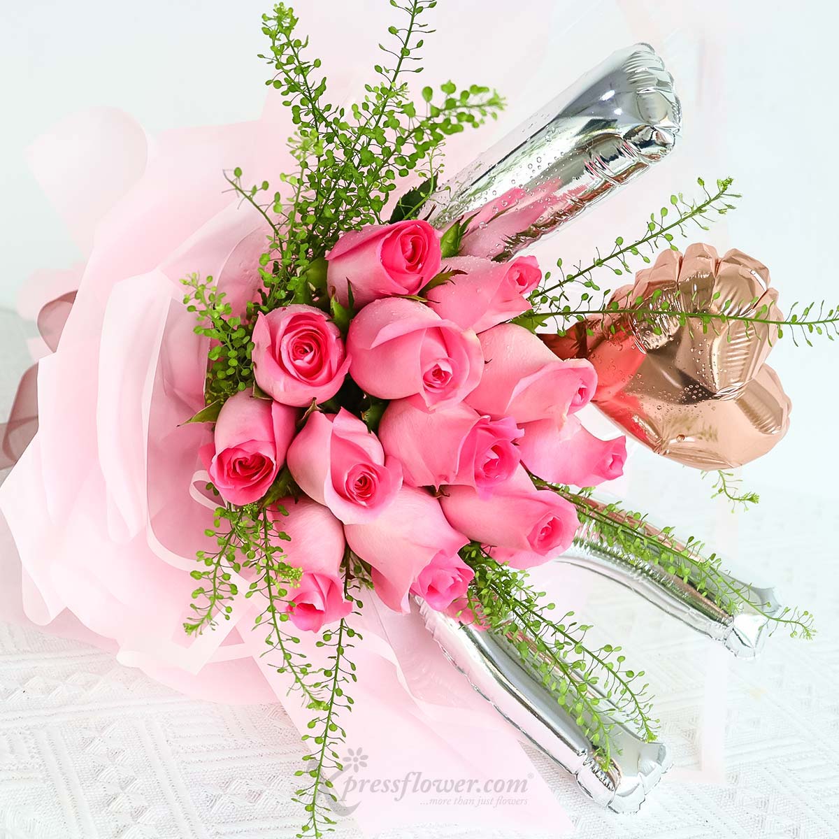 bq2253 blooms boudoir 12 dark pink roses with i heart u foil balloon 1c