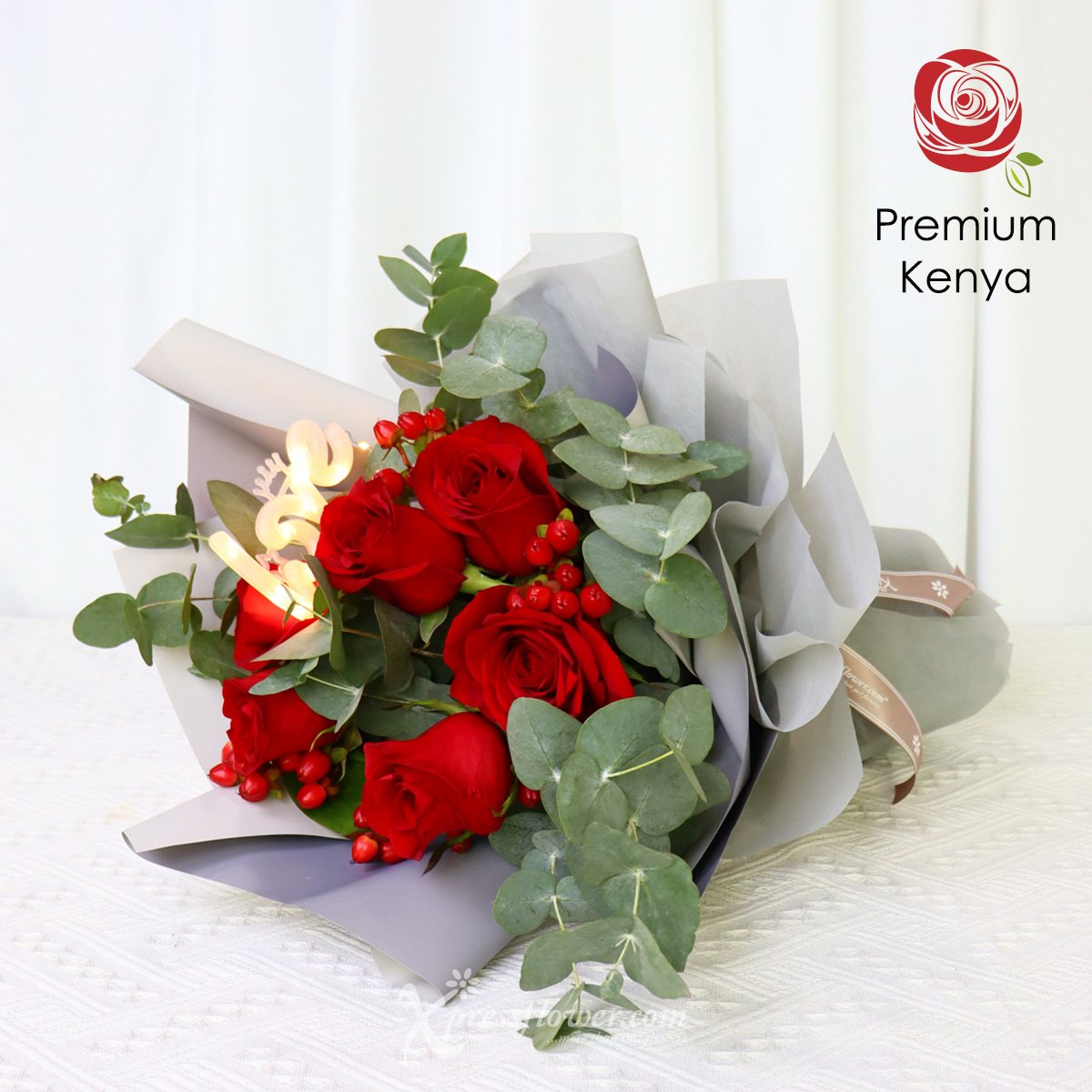 BQ2301 Love Illuminated (6 Red Roses with "Love" LED Light) 1c