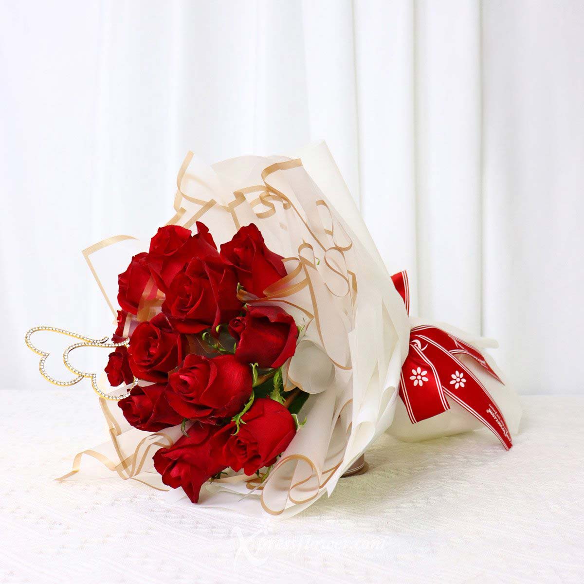 bq2302 stunning crimson 12 red roses with dual heart decor 1c