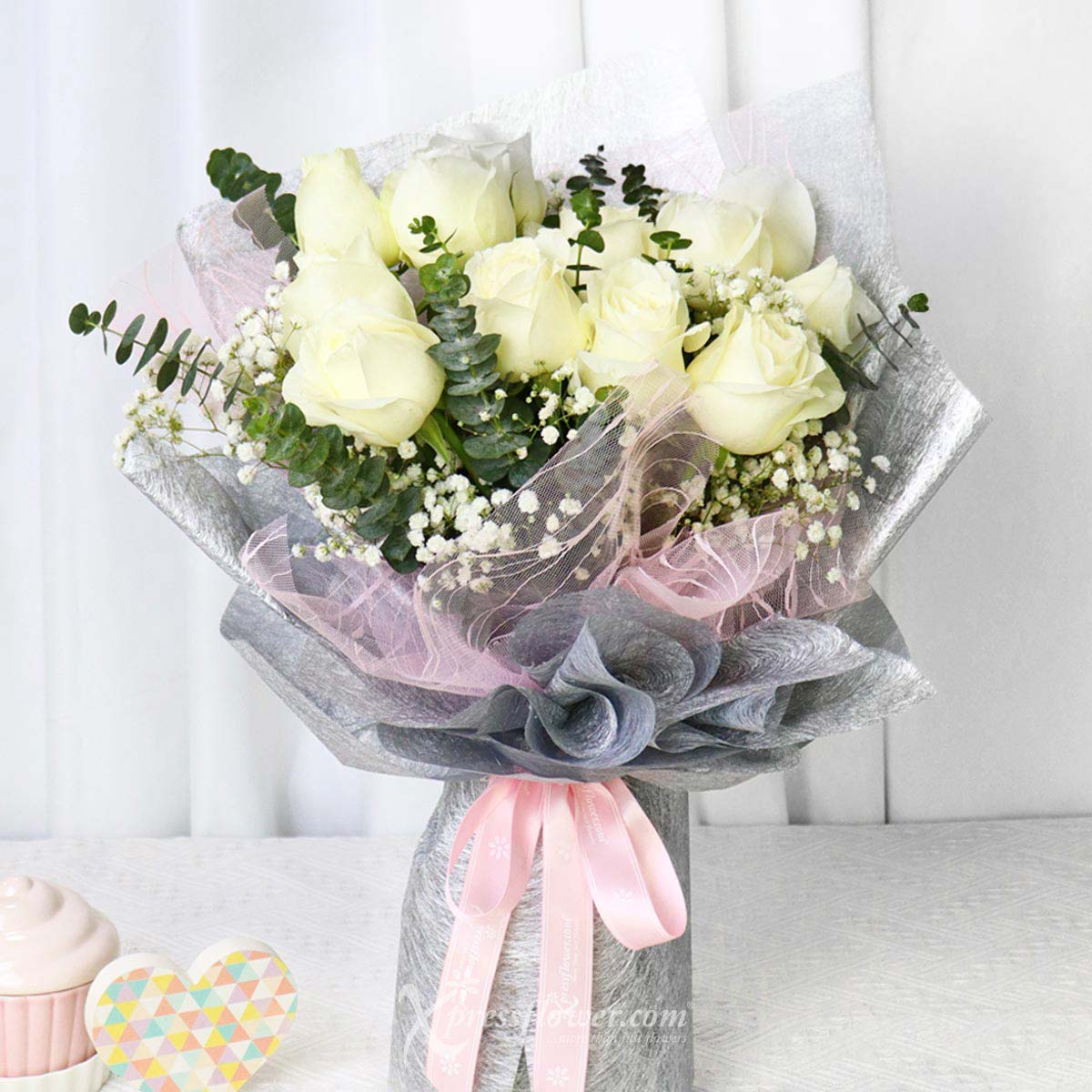 bq2305 loving finesse 12 white roses 1b