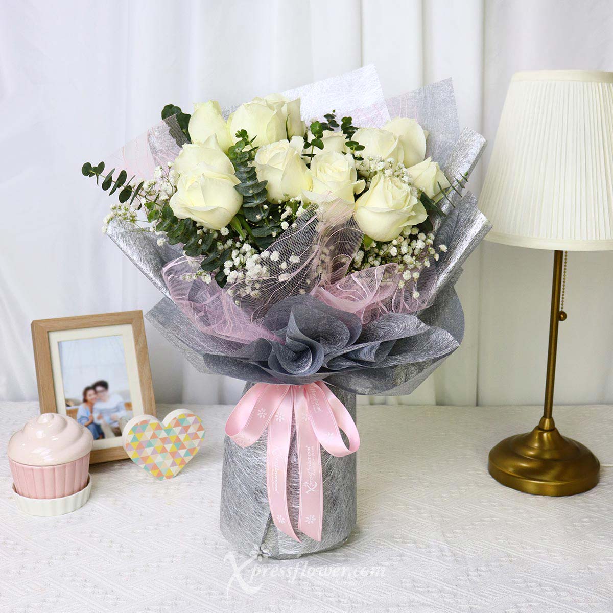bq2305 loving finesse 12 white roses 3a