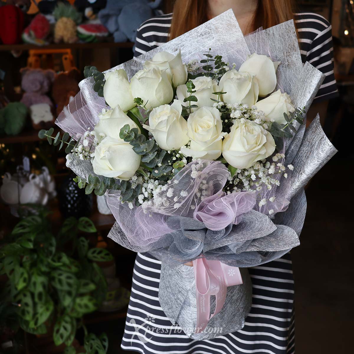 BQ2305 Loving Finesse 12 White Roses 4a