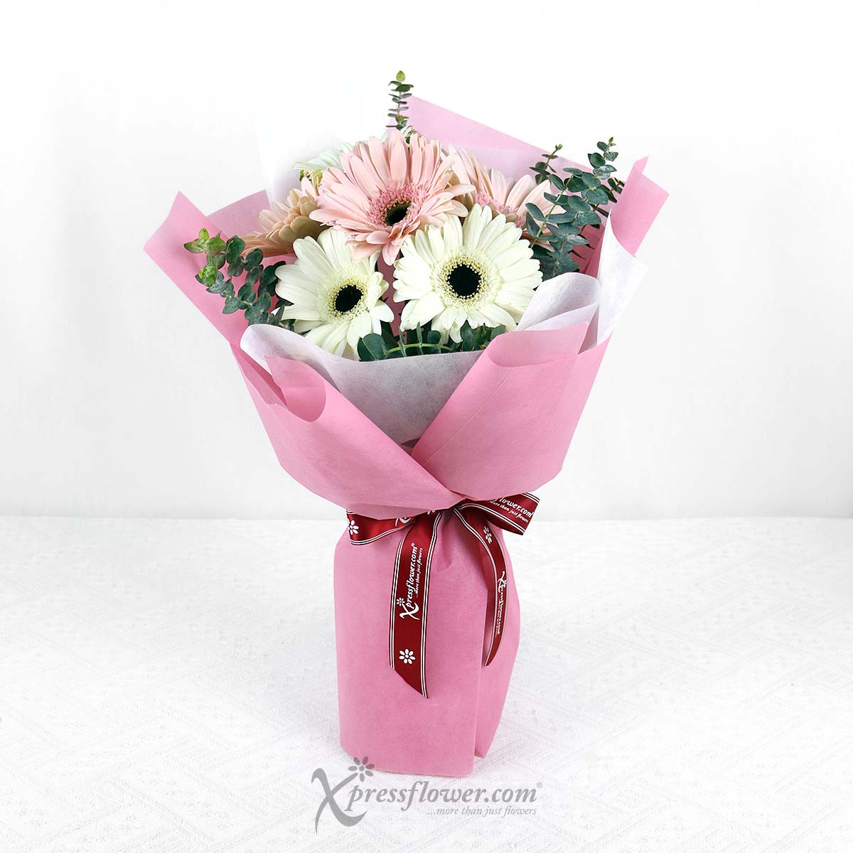 Glam Beauty (6 Mix Pink & White Gerberas)