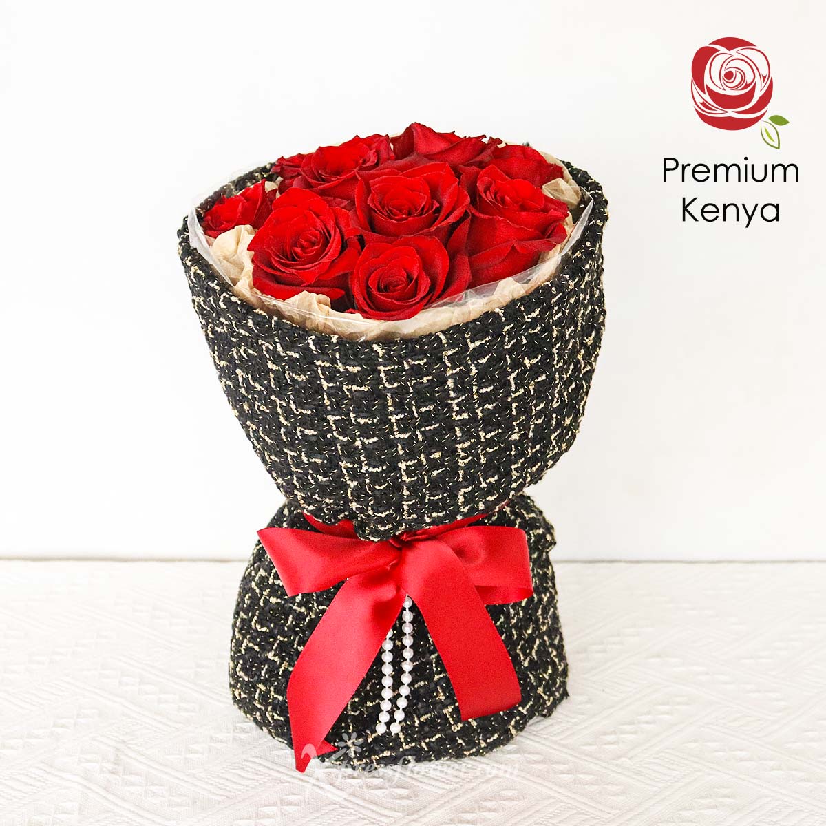 BQ2333 Amore Blossoms (10 Red Roses) 1b